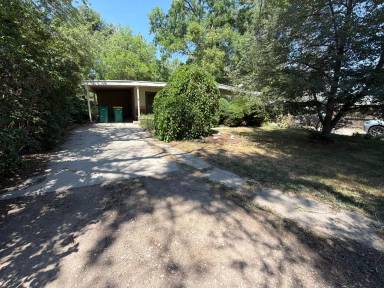 Main picture of 105 Hankins Ln