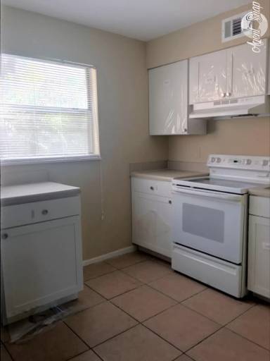 Main picture of 2505 Royal Palm Ave - 34