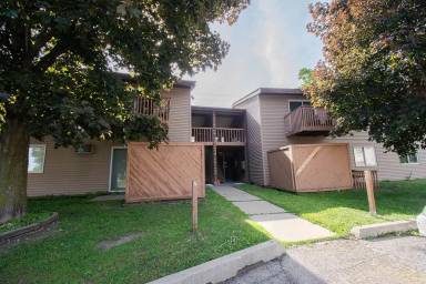 Main picture of 2604 4th Ave NE