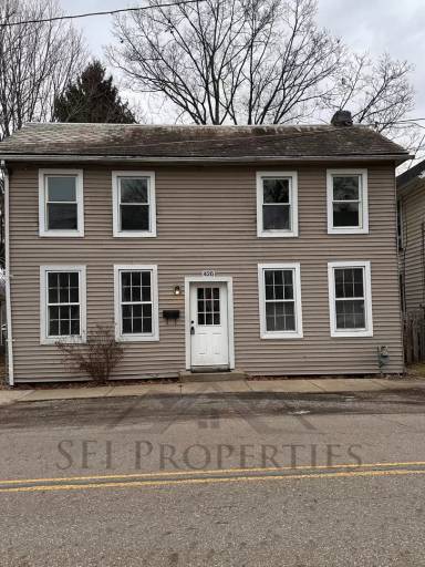 Main picture of 426 N Jefferson St