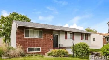 Main picture of 2672 Dennis Ln