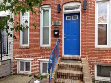 Main picture of 1203 W Cross St