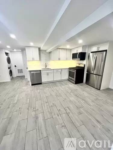 Main picture of 38 51st St