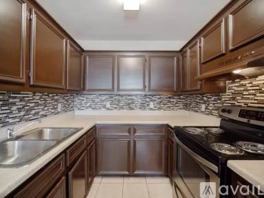 Main picture of 2121 Lake View Dr