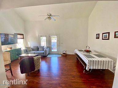 Main picture of 501 Angelfish Ln