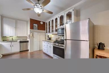 Main picture of 119 1/2 N Charlotte St