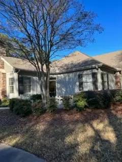 Main picture of 120 Edgewood Ct