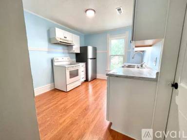 Main picture of 835 Columbia Ave