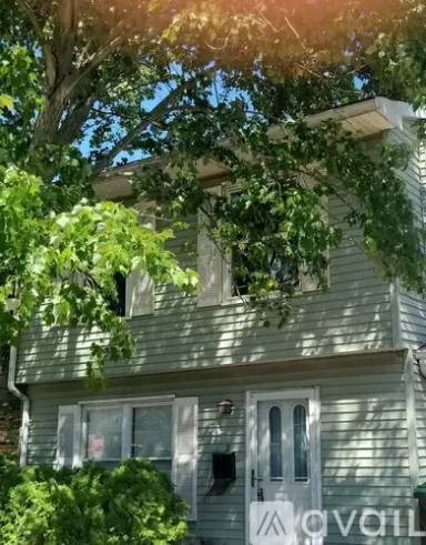 Main picture of 2 Melwood Ct