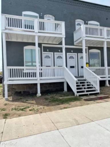 Main picture of 653 S Idaho St