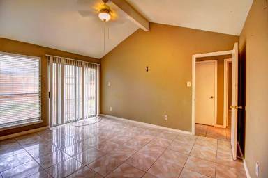 Main picture of 11818 Plumpoint Dr