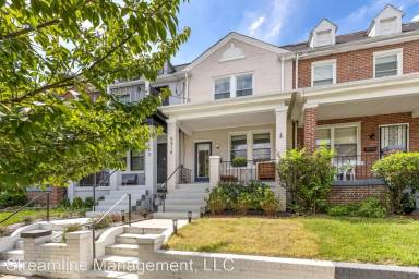 Main picture of 5514 2nd St NW