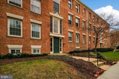 Main picture of 2712 Ordway St NW