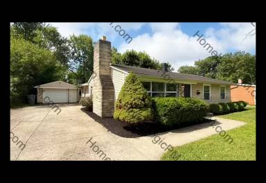 Main picture of 5907 E 44th St