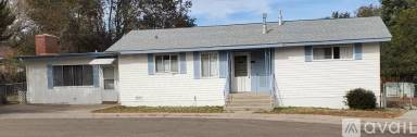 Main picture of 1217 1st St