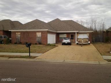 Main picture of 918 Frisky Dr