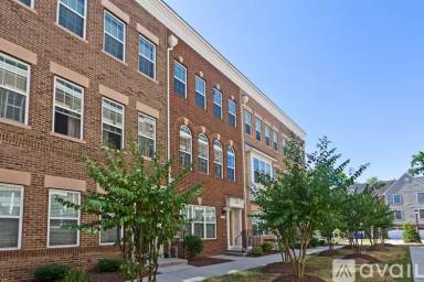 Main picture of 4785 Cherokee St