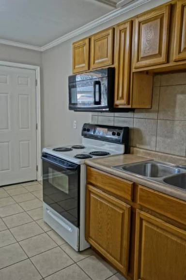Main picture of 4004 McVay St SW