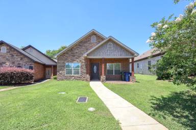 Main picture of 2679 Canal Ct