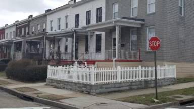 Main picture of 2130 N Pulaski St