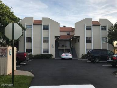 Main picture of 11610 NW 39th St