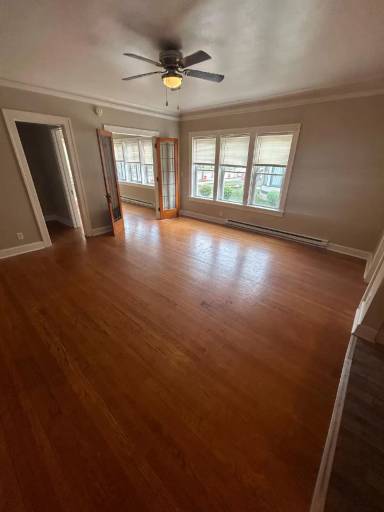 Main picture of 926 Main St