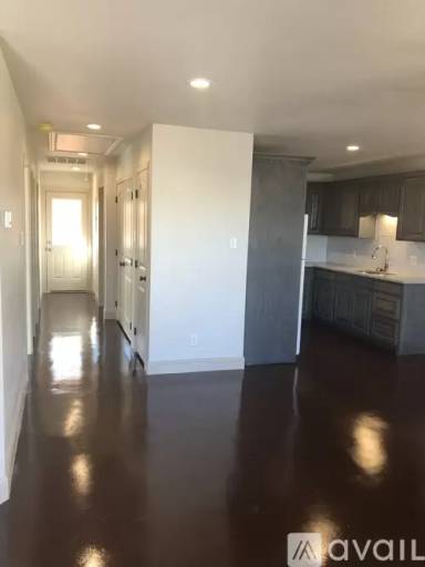 Main picture of 600 S Baird St