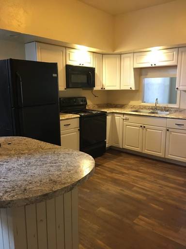 Main picture of 1120 N George St