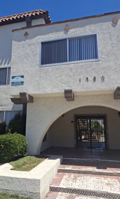 Main picture of 1930 Lantana St