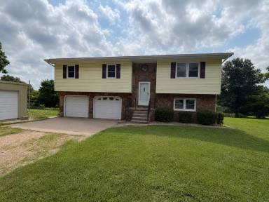 Main picture of 20740 Harris Ln