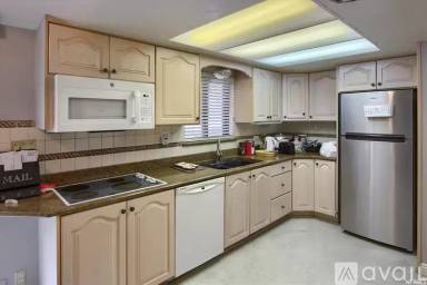 Main picture of 4059 Porter Ave