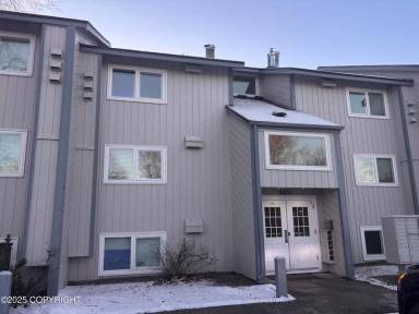 Main picture of 2875 W Intl Airport Rd