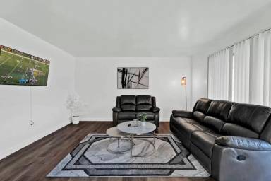 Main picture of 48770 Shelby Rd