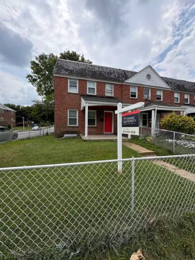 Main picture of 5001 Frederick Ave