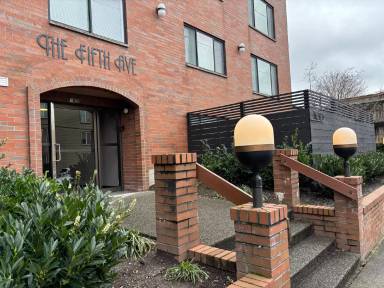 Main picture of 7400 5th Ave NE