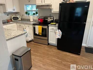 Main picture of 1623 NE 16th Way