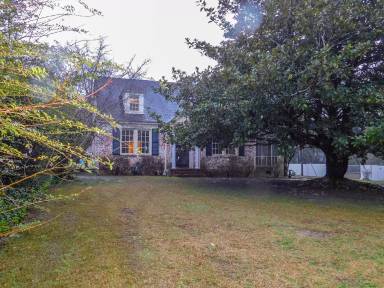 Main picture of 206 E Fairview Ave