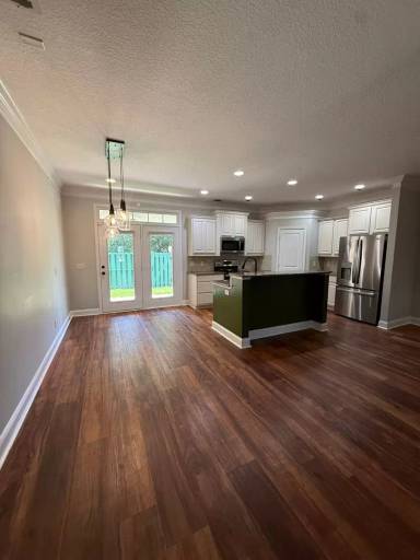 Main picture of 107 Ventura Pl