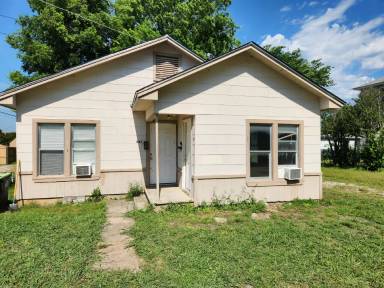 Main picture of 227 N Hope St