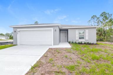 Main picture of 2820 Felda Ave SE