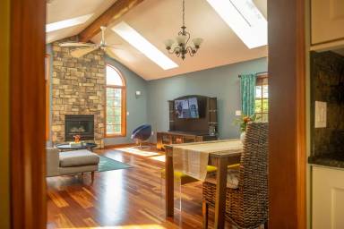 Main picture of 802 Westmoreland Dr