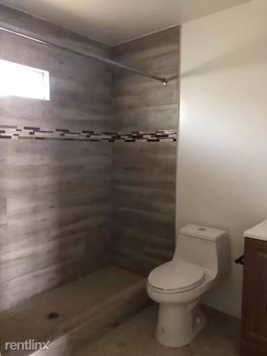 Main picture of 220 W Williams St