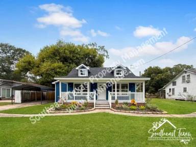 Main picture of 6371 Terrell St