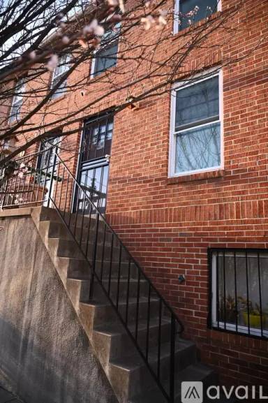 Main picture of 826 Carroll St