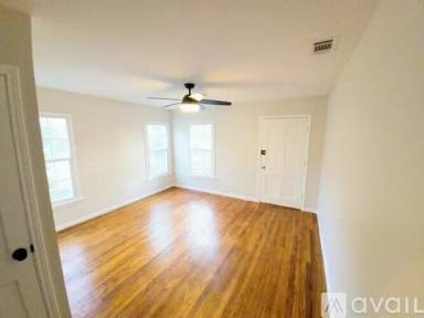 Main picture of 420 N Oak Cliff Blvd