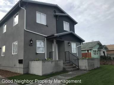 Main picture of 1024 W 97th St