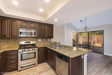 Main picture of 12 Carriage Hill Ln