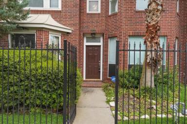 Main picture of 1423 Anita St