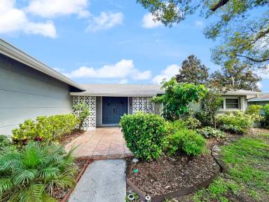 Main picture of 1031 Honeysuckle Rd