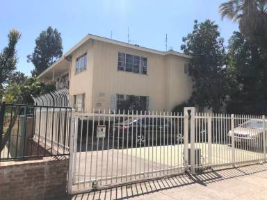 Main picture of 7018 Hawthorn Ave
